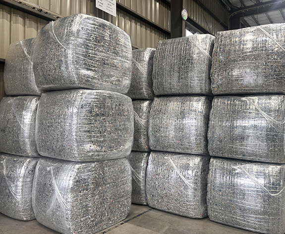 Soluzione di compressione ad alta efficienza per le aziende giapponesi di riciclaggio del PET