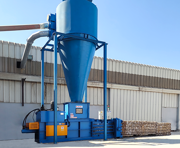 Soluzione economica per la pressatura dei rifiuti per una fabbrica di cartone dell'Oman